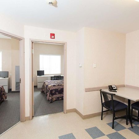 Residence & Conference Centre - Kitchener-Waterloo Экстерьер фото