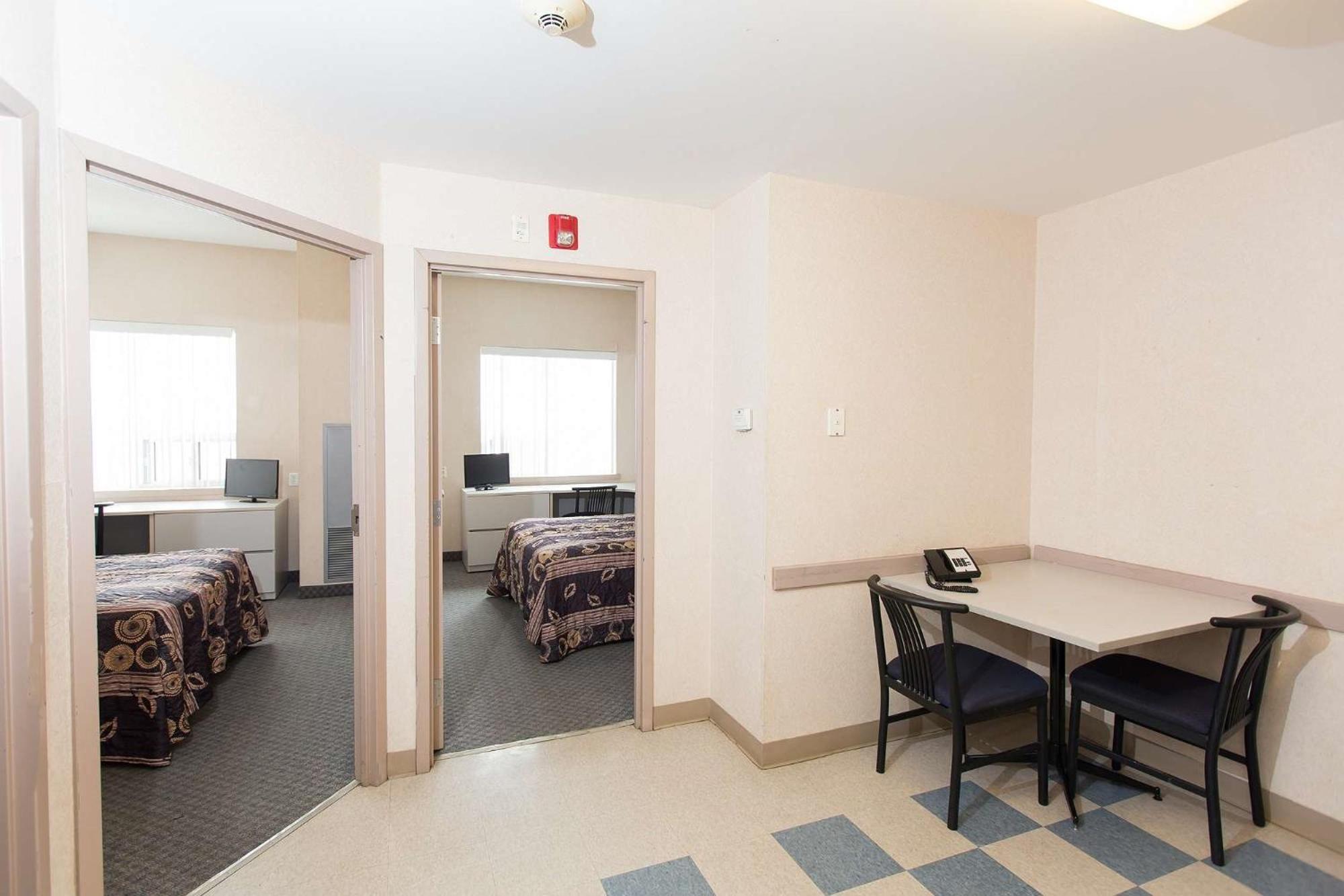Residence & Conference Centre - Kitchener-Waterloo Экстерьер фото