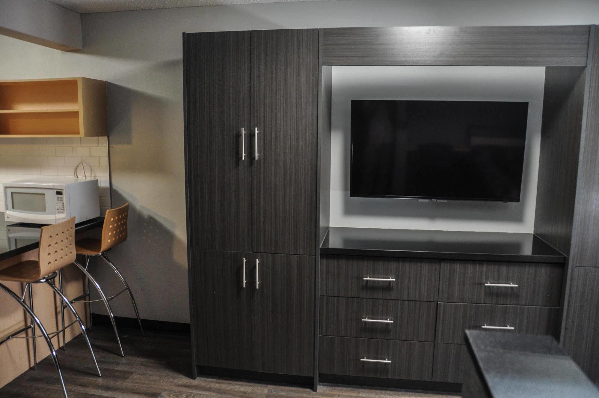 Residence & Conference Centre - Kitchener-Waterloo Экстерьер фото