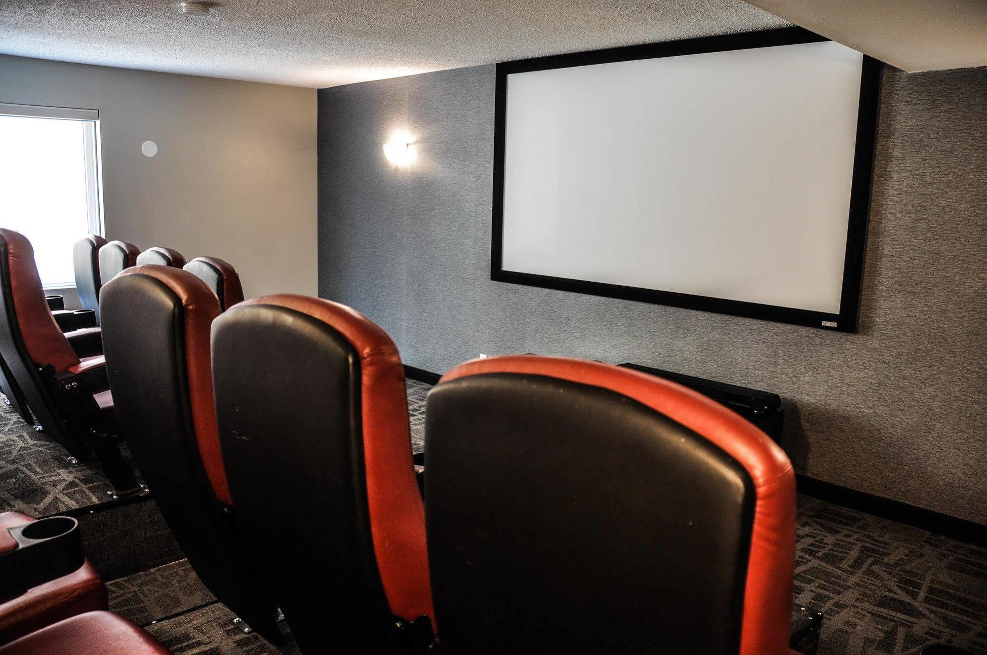 Residence & Conference Centre - Kitchener-Waterloo Экстерьер фото